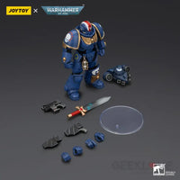 Warhammer 40K Ultramarines Heroes of the Chapter Primaris Lieutenant Erastus Action Figure