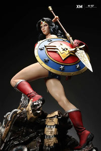 Wonder Woman (Classic Series) 1/4 Scale Figure
