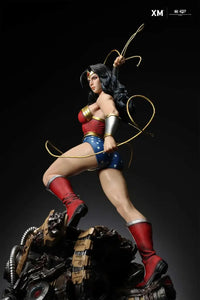 Wonder Woman (Classic Series) 1/4 Scale Figure