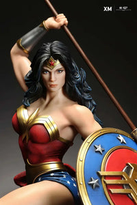 Wonder Woman (Classic Series) 1/4 Scale Figure