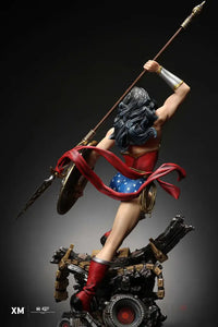 Wonder Woman (Classic Series) 1/4 Scale Figure