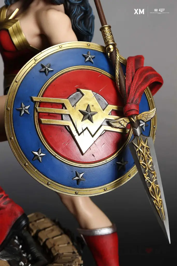 Wonder Woman (Classic Series) 1/4 Scale Figure