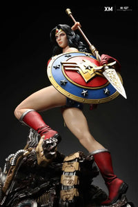 Wonder Woman (Classic Series) 1/6 Scale Figure