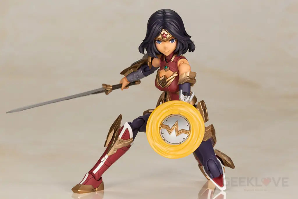 Wonder Woman Humikane Shimada Ver. - GeekLoveph