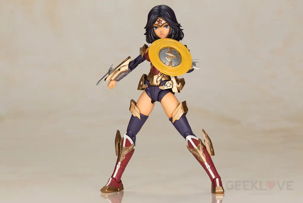 Wonder Woman Humikane Shimada Ver. - GeekLoveph