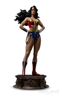 Wonder Woman Legacy Replica 1/4 Scale Figure