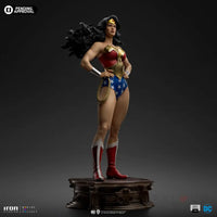 Wonder Woman Legacy Replica 1/4 Scale Figure