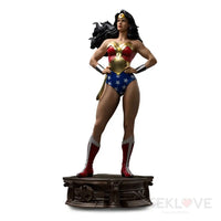 Wonder Woman Legacy Replica 1/4 Scale Figure