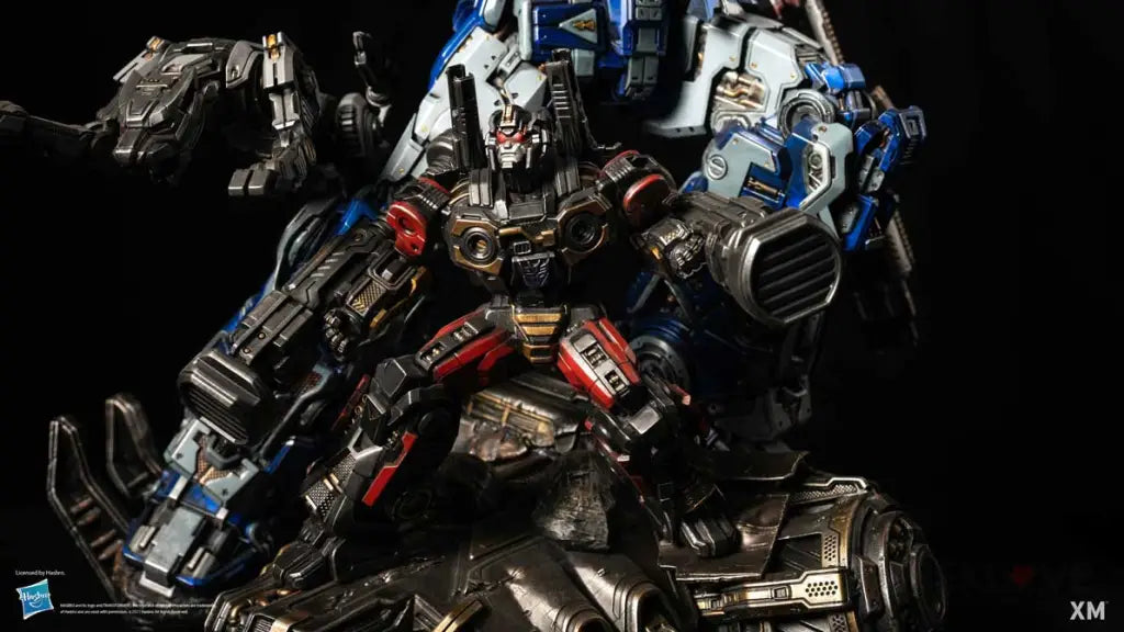 XM Studios SoundWave Statue - GeekLoveph