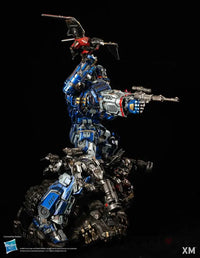 XM Studios SoundWave Statue - GeekLoveph