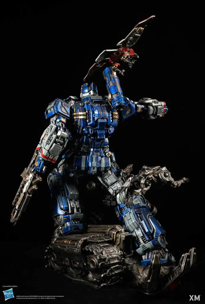 XM Studios SoundWave Statue - GeekLoveph