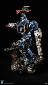 XM Studios SoundWave Statue - GeekLoveph