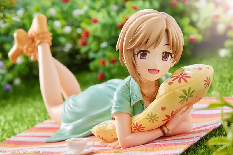 Yumi Aiba -off stage- 1/8 Scale Figure