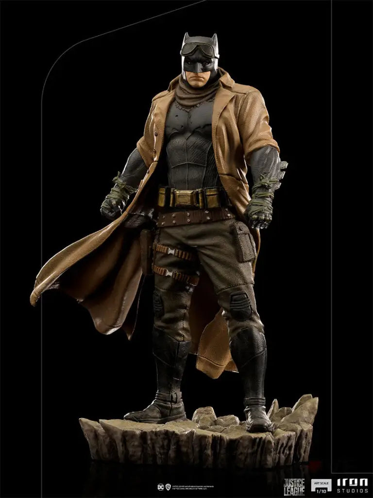 Zack Snyder's Justice League - Knightmare Batman 1/10 Art Scale Statue - GeekLoveph