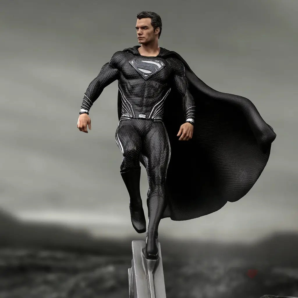 Zack Snyder’s Justice League Superman (Black Suit) 1/10 Art Scale Statue - GeekLoveph