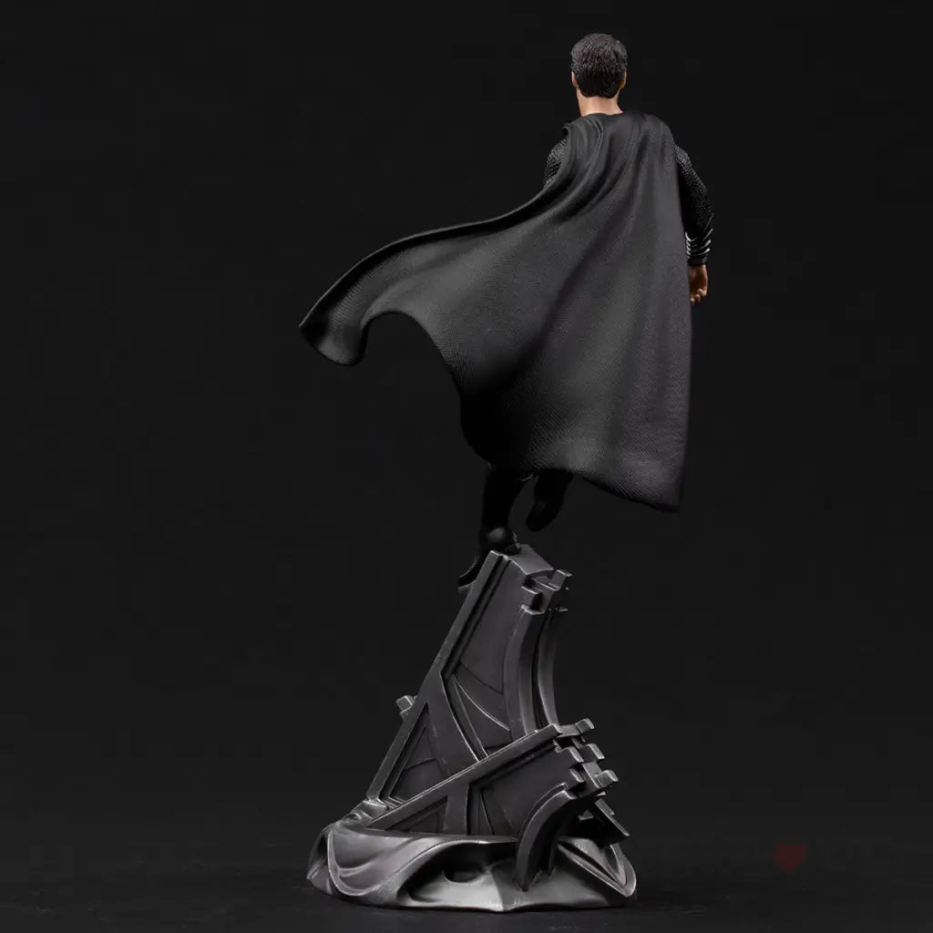 Zack Snyder’s Justice League Superman (Black Suit) 1/10 Art Scale Statue - GeekLoveph